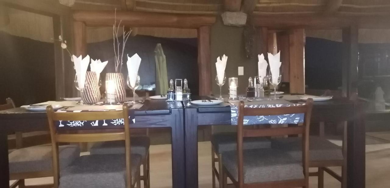 Ondudu Safari Lodge Omaruru Eksteriør billede