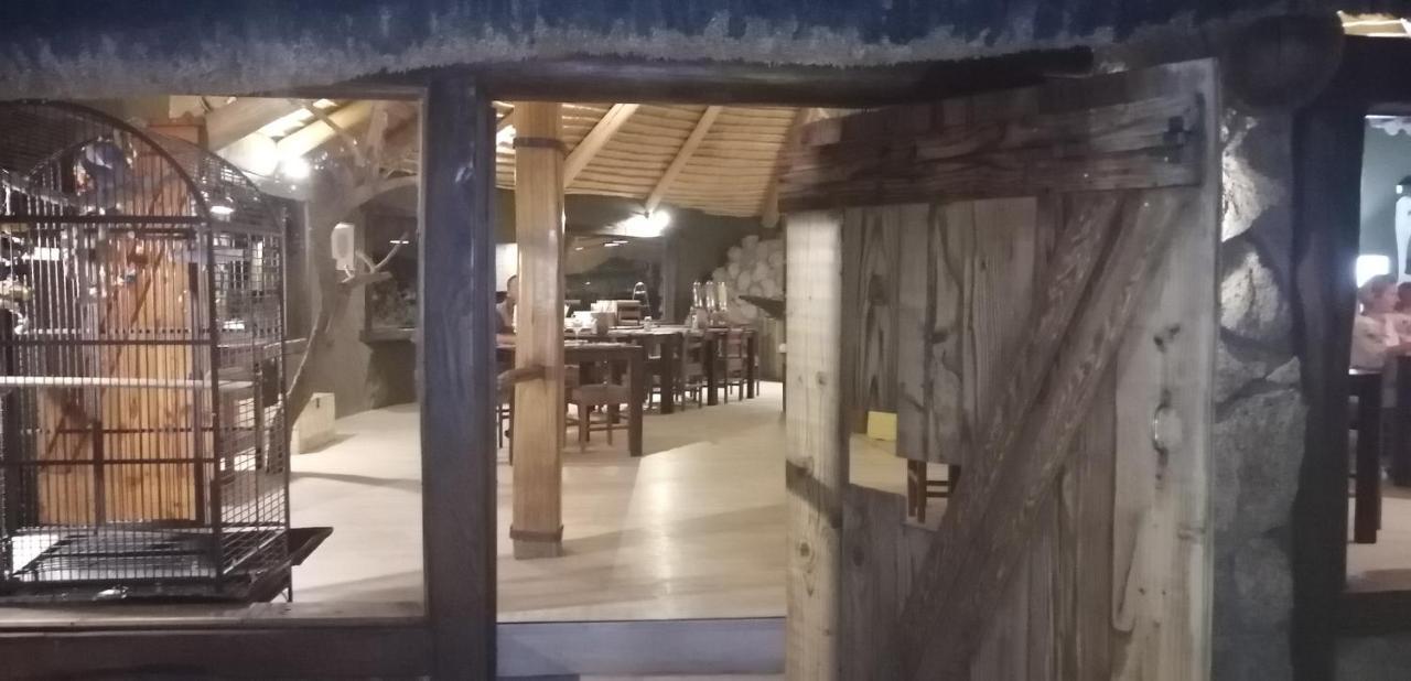 Ondudu Safari Lodge Omaruru Eksteriør billede