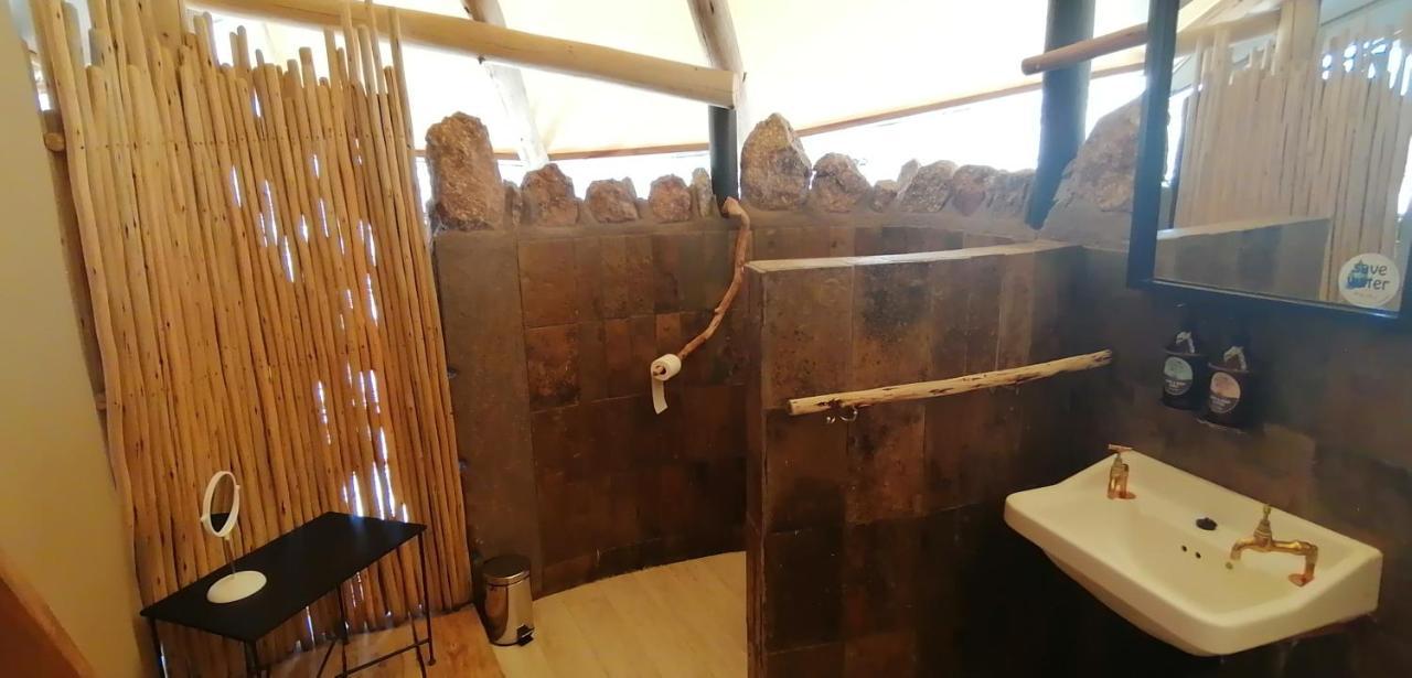 Ondudu Safari Lodge Omaruru Eksteriør billede