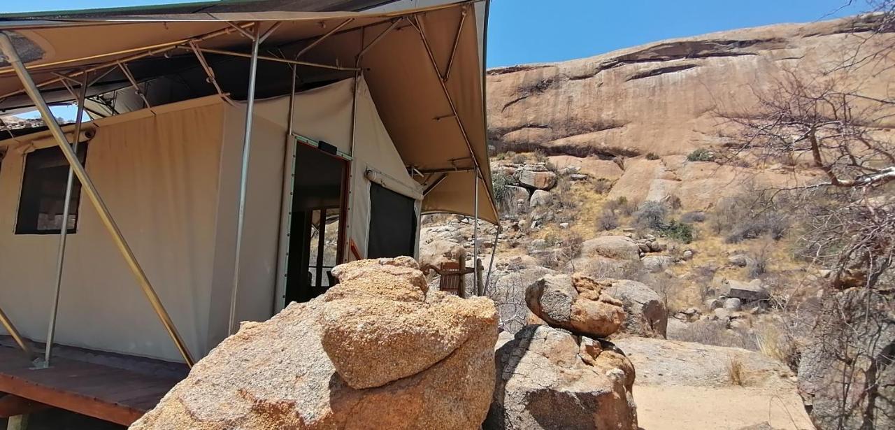Ondudu Safari Lodge Omaruru Eksteriør billede