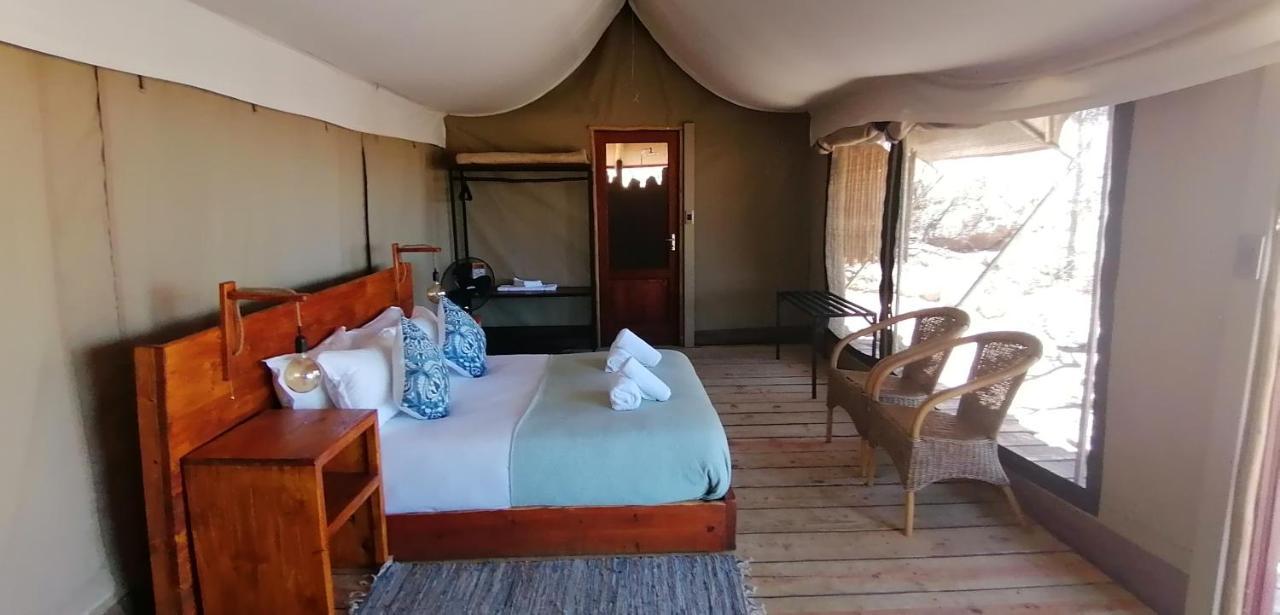 Ondudu Safari Lodge Omaruru Eksteriør billede