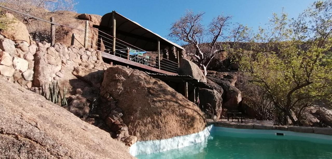 Ondudu Safari Lodge Omaruru Eksteriør billede