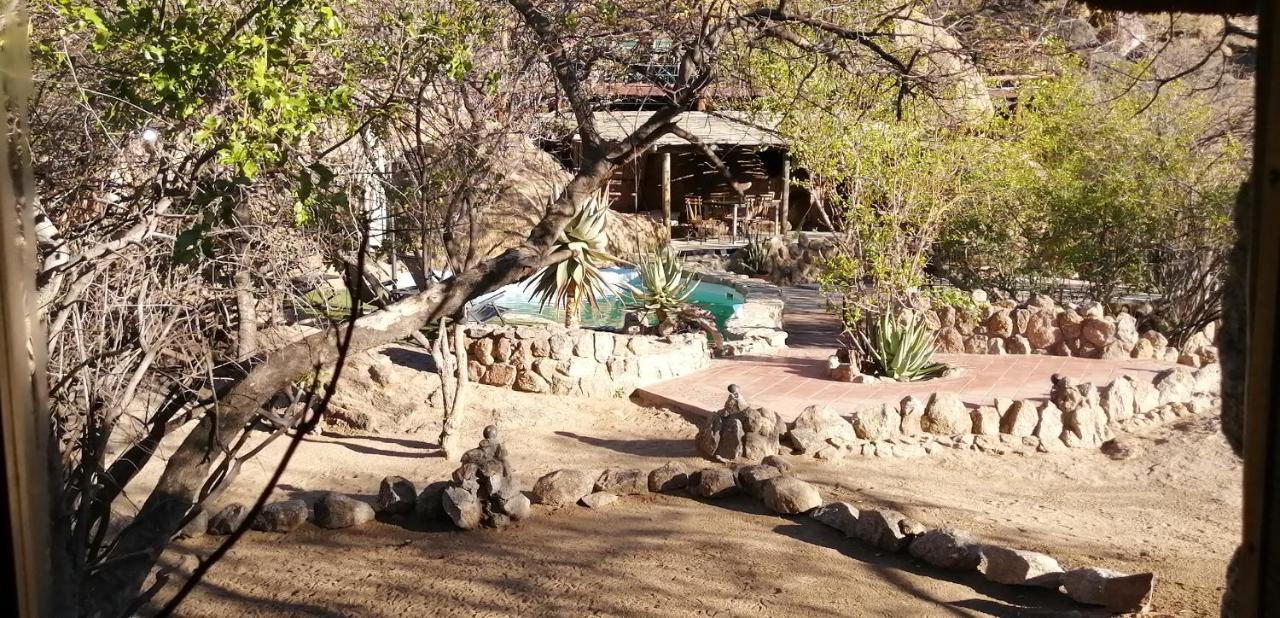 Ondudu Safari Lodge Omaruru Eksteriør billede