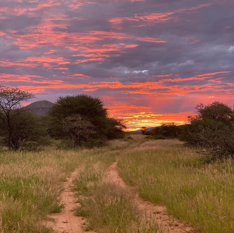 Ondudu Safari Lodge Omaruru Eksteriør billede
