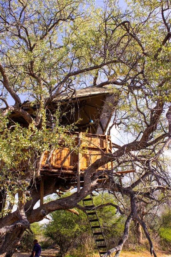 Ondudu Safari Lodge Omaruru Eksteriør billede