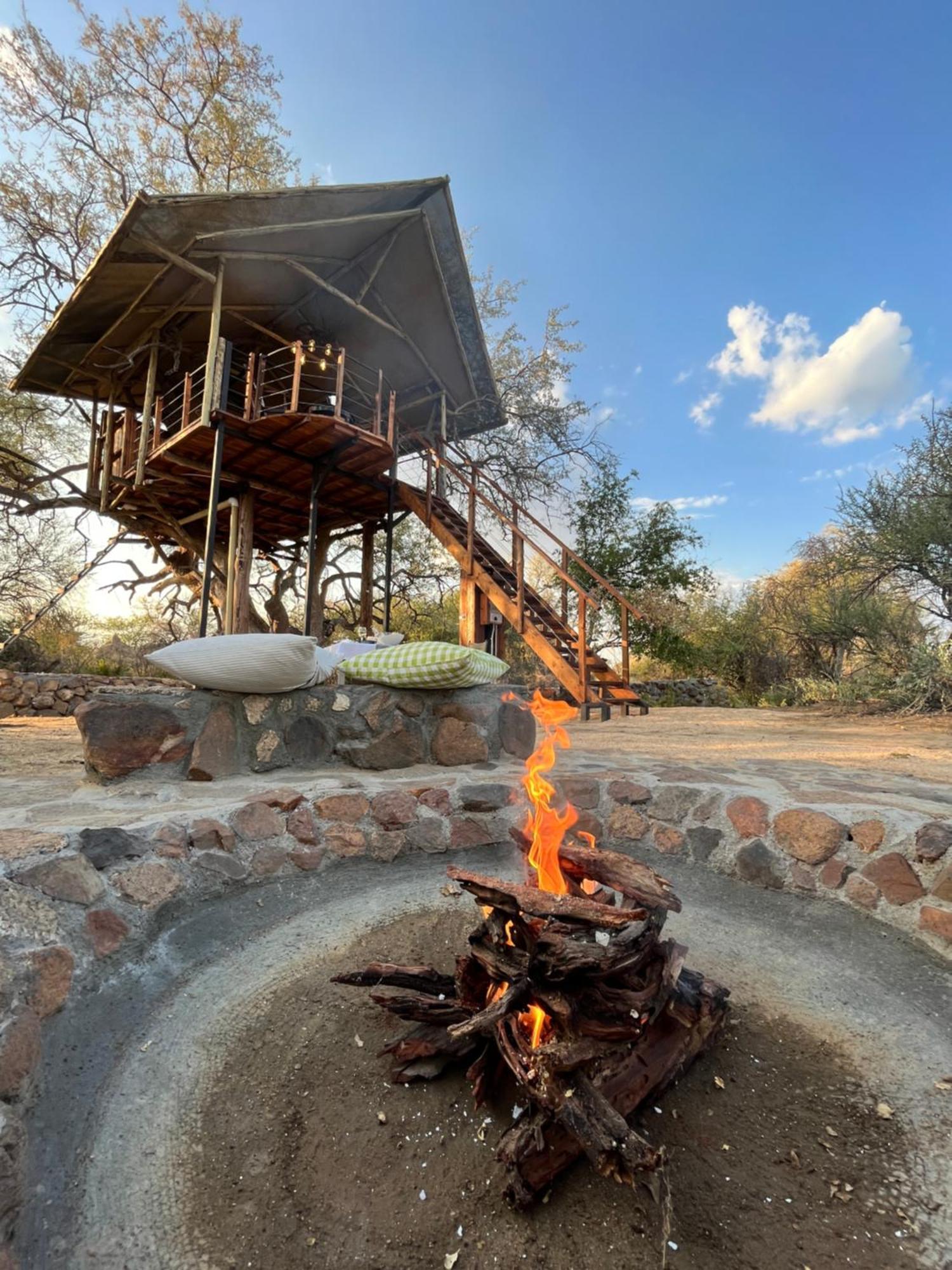 Ondudu Safari Lodge Omaruru Eksteriør billede