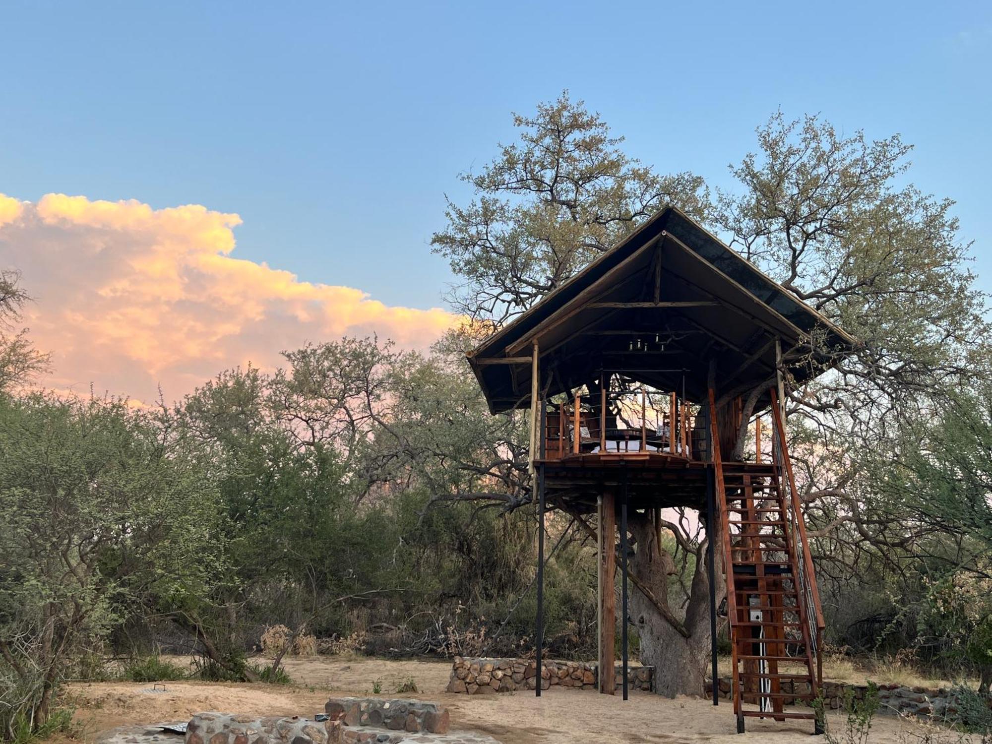 Ondudu Safari Lodge Omaruru Eksteriør billede